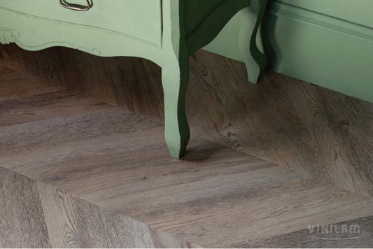 Виниловый ламинат Vinilam - Parquet Chevron Шеврон Шампань (RI153616CL4-2.5)