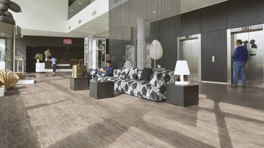 Дизайн плитка ПВХ Forbo - Effekta Professional Natural Pine PRO (4011 P)