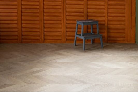 Виниловый ламинат Vinilam - Parquet Chevron Шеврон Сезар (RI4445118CL4-2.5)
